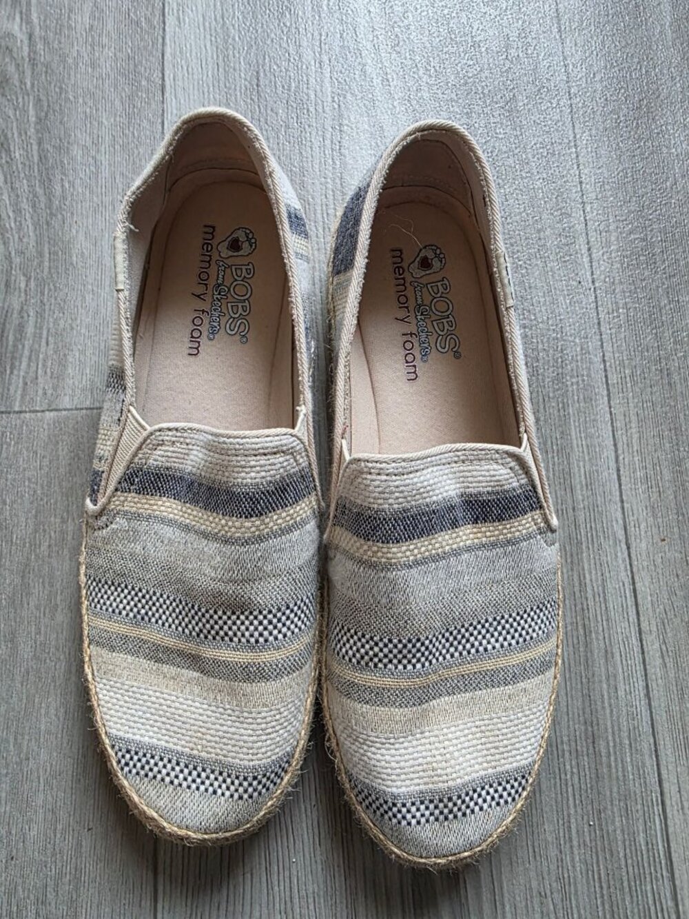 BOBS By Skechers Womens Stripe Slip-On Shoes Memory Foam Size 9 Beige/Navy